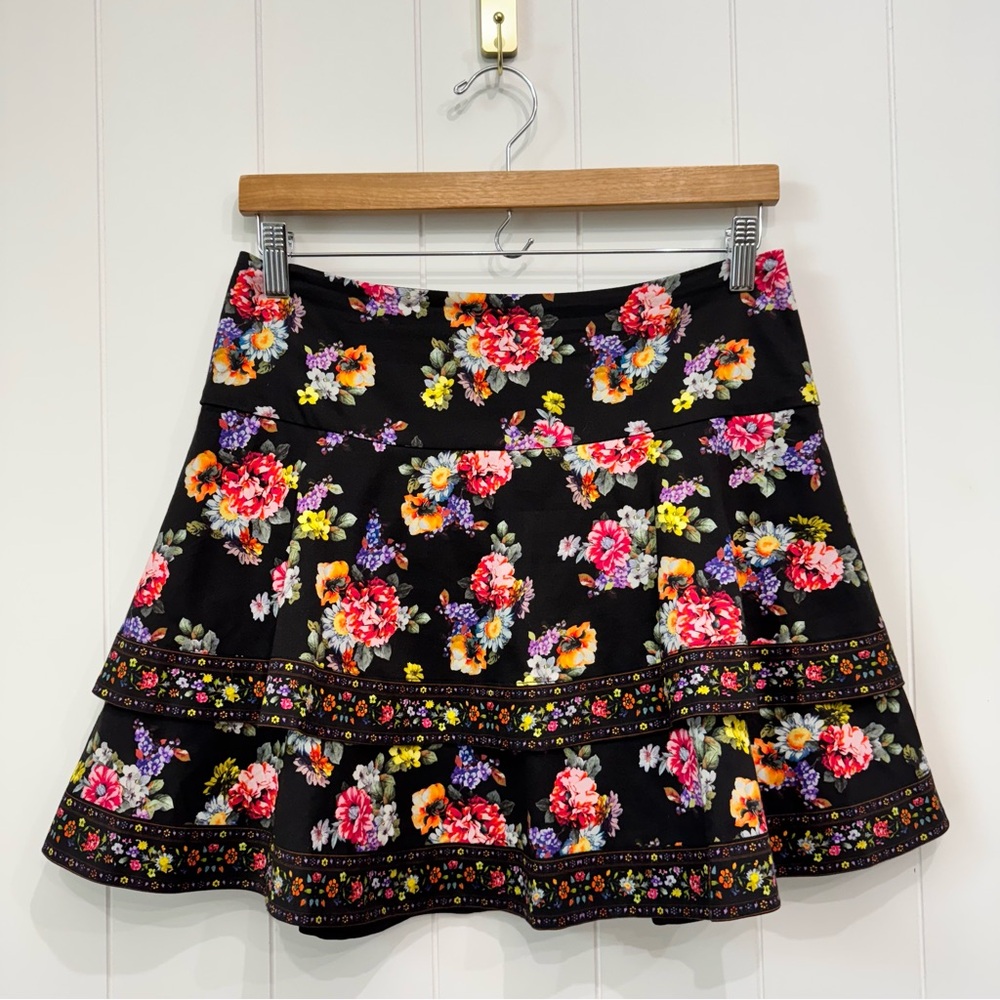Alice + Olivia Marvis Tiered Ruffle Floral Skater Mini Skirt Small 4 Black Pink